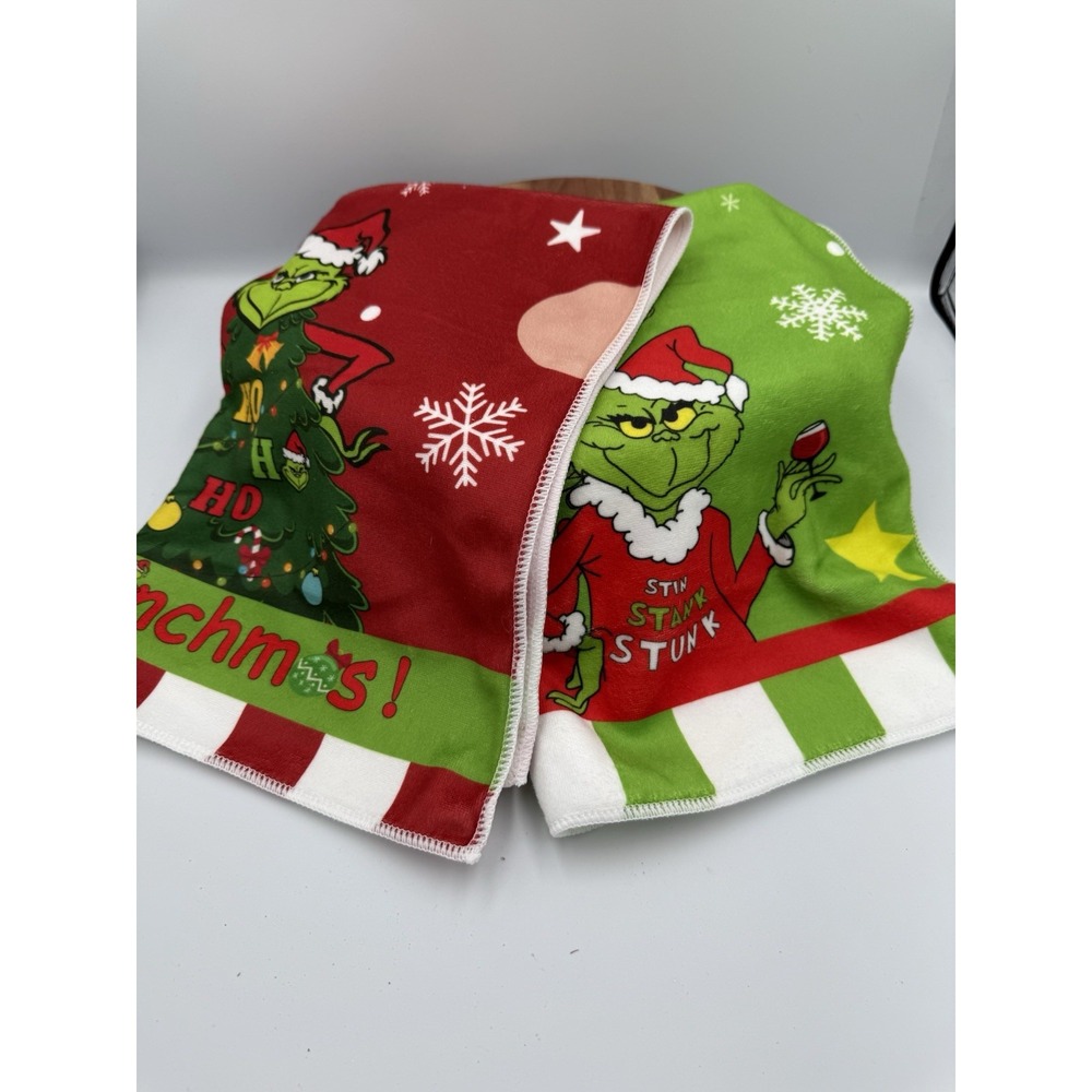 2 Grinch Christmas Kitchen  Dish Towels 18X26 NWOT Holiday